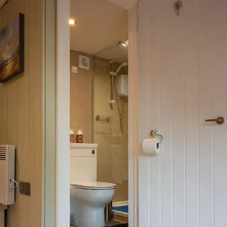 Fishponds Garden Appartement *